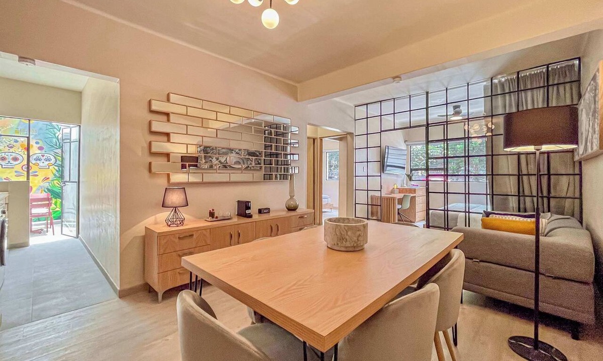 Benito Juarez Apartment | Modern WTC retreat | 2 Patios & Artistic Walls