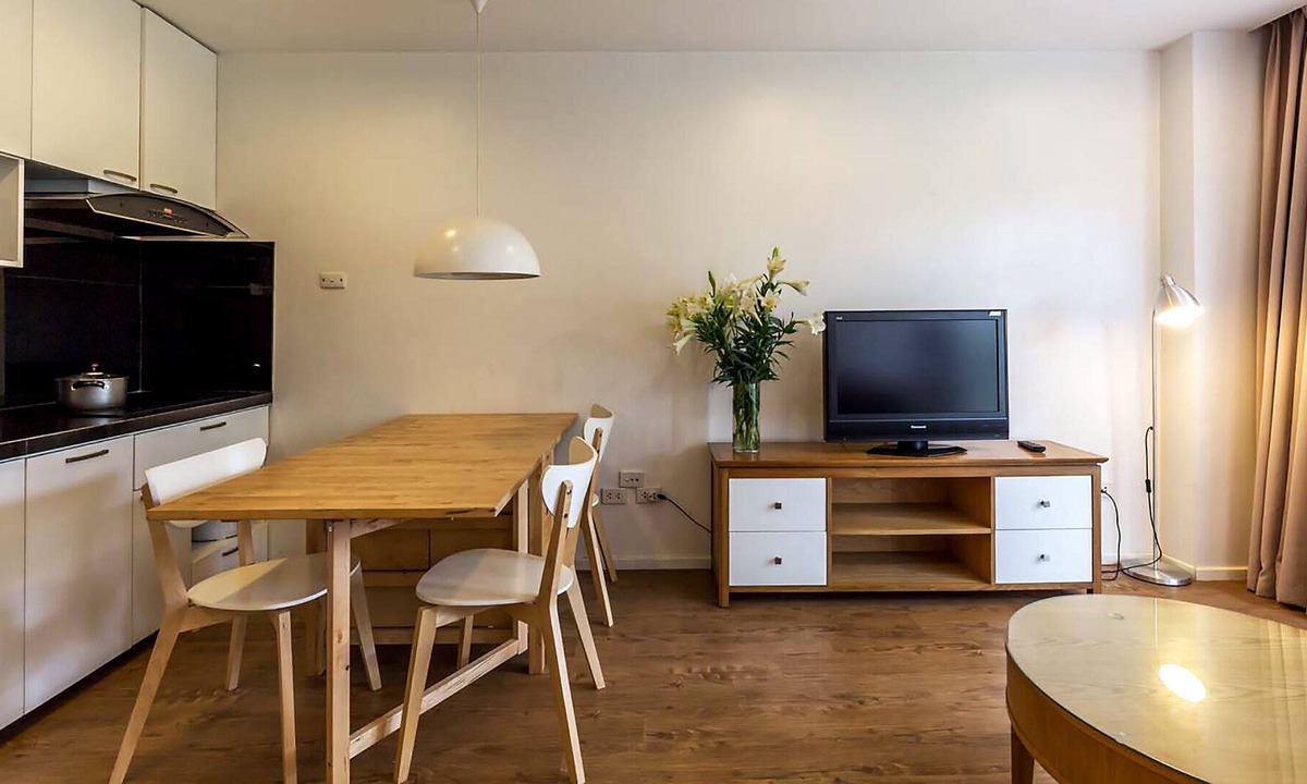 Hai Ba Trung Apartment | Modest and Private Apartment (2BR) 10046