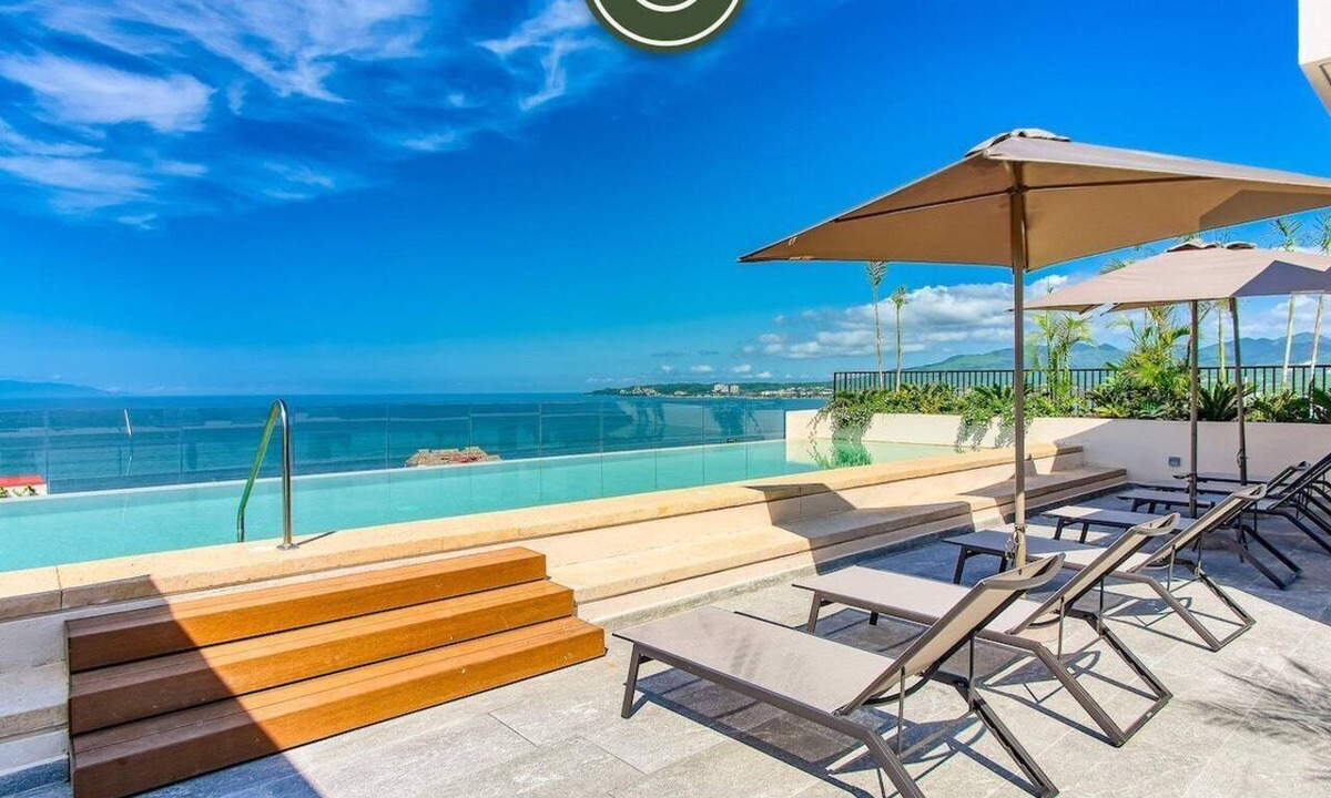Bucerias Apartment | New 1 BR Condo with Amazing Rooftop Pool - Jacuzzi