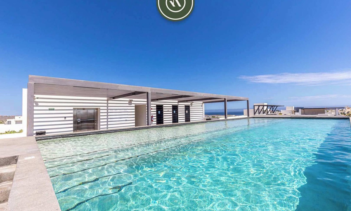 El Tezal Apartment | New Condo Right Next to the Beach - Pool