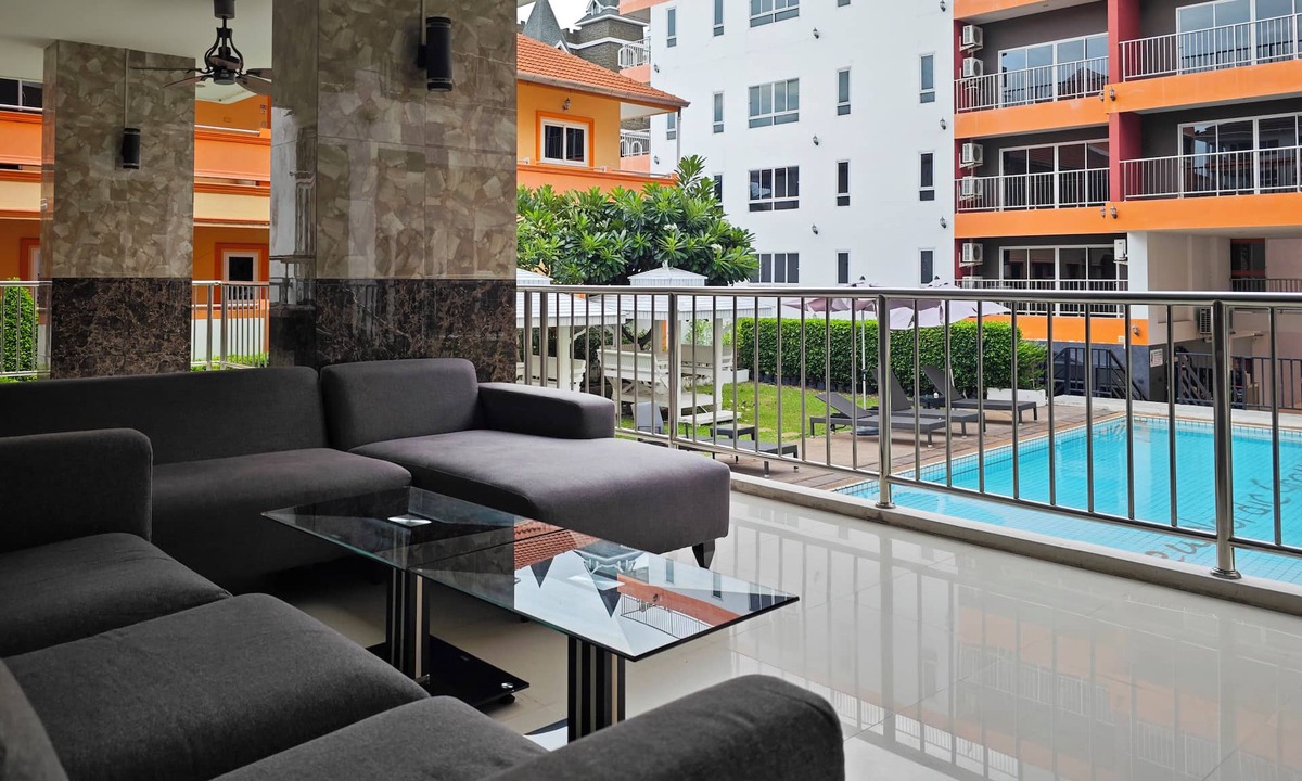 Pratumnak Hill Apartment | New Nordic VIP 5 by Apartwell