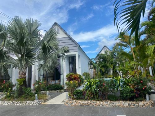 Ham Ninh House | Ngoc Trai Xanh Bungalow