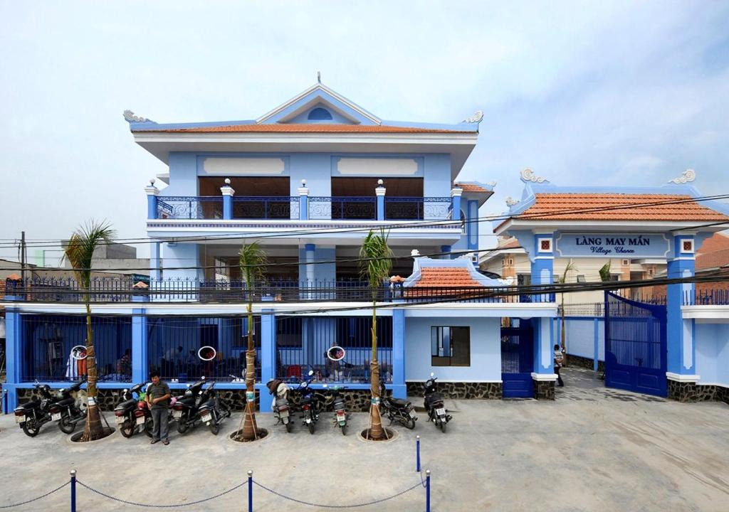 Binh Tan House | Nhà Khách Làng May Mắn - Village Chance