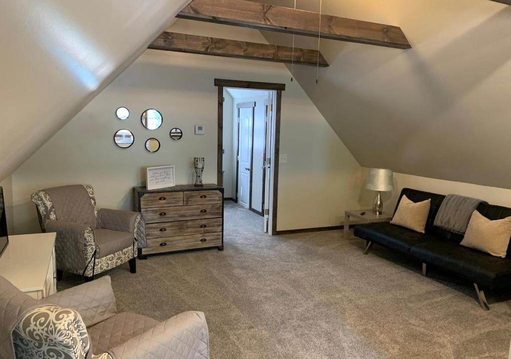 Backus Apartment | Not So Rustic Hideaway