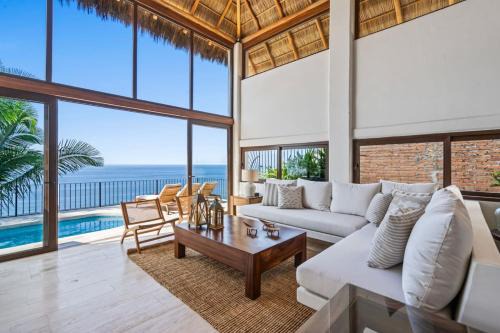 Conchas Chinas House | Ocean View Villa Private Pool by Zona Romantica