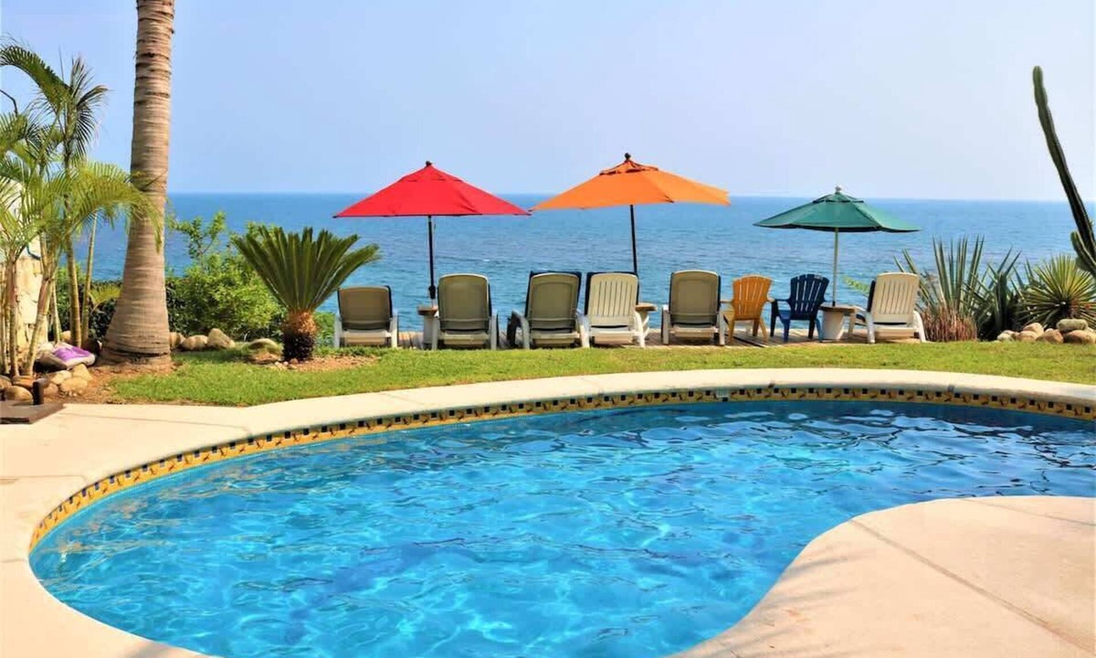 Hidalgo Condo | Oceanfront 2BR | Pool, Palapa & Steps to Beach