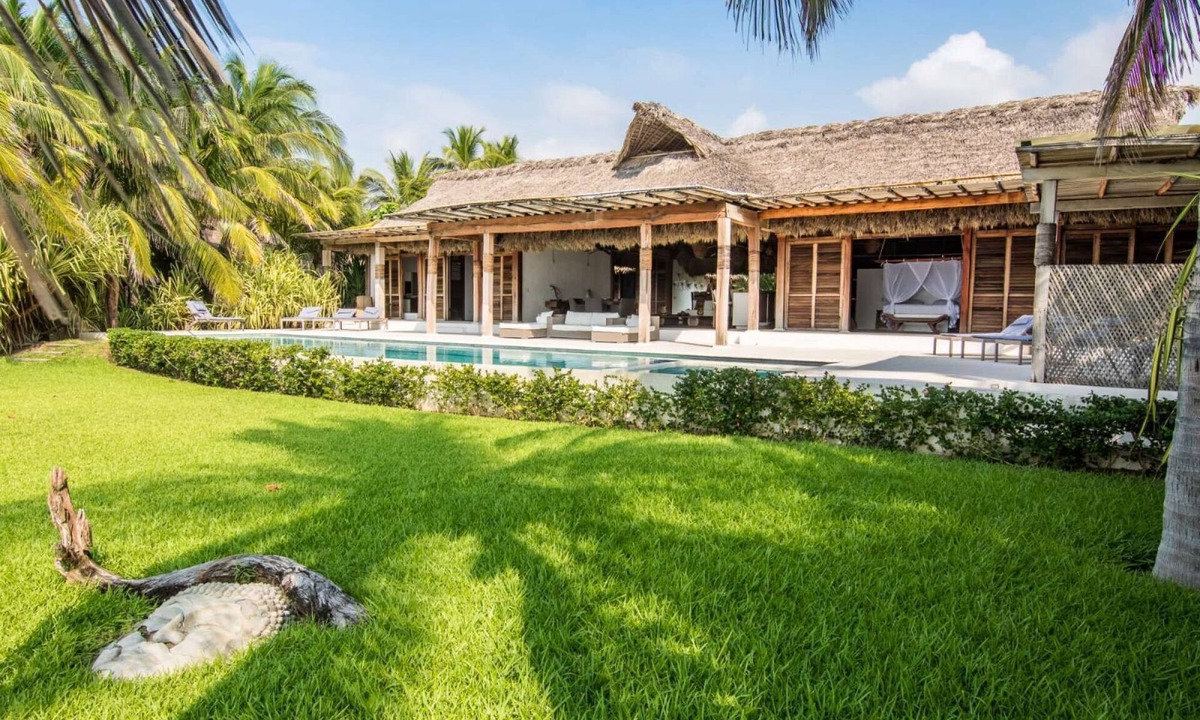 Barra de Colotepec Villa | Oceanfront Casa Rhino