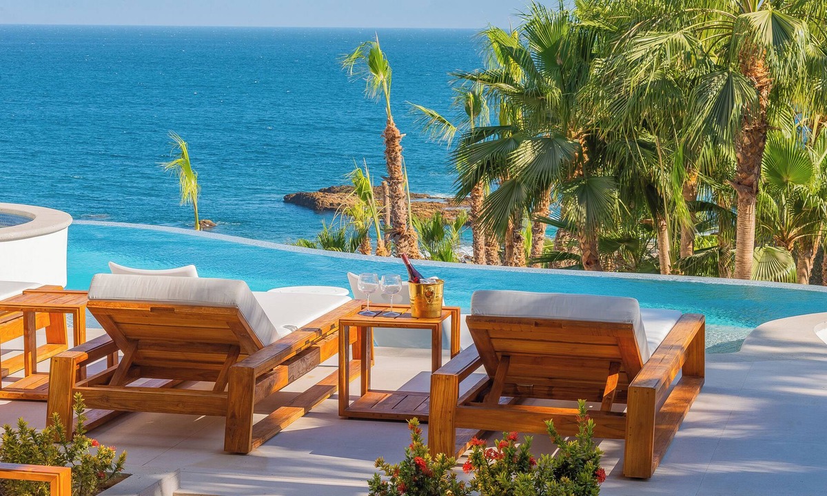 Cabo Bello Villa | Oceanfront Luxury Villa w/Infinity Pool, Sauna, Spa, Gym & Swimmable Beach Cabo
