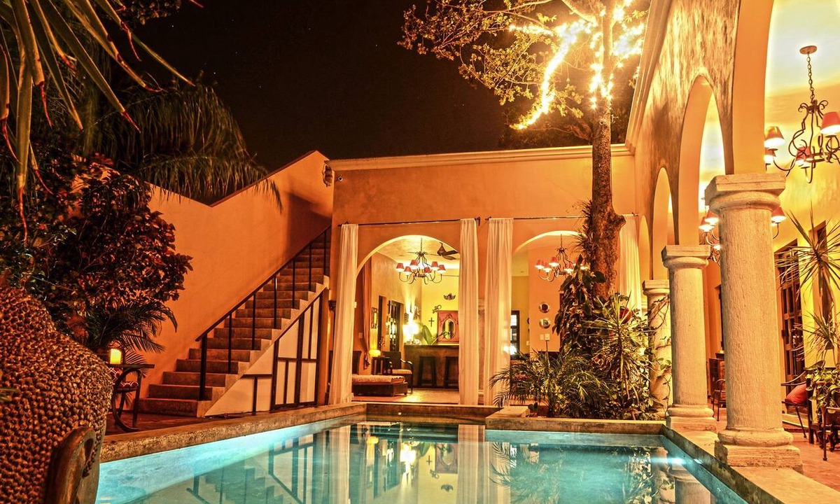 Centro Bed & Breakfast | Ochenta Y Dos an urban bed & breakfast