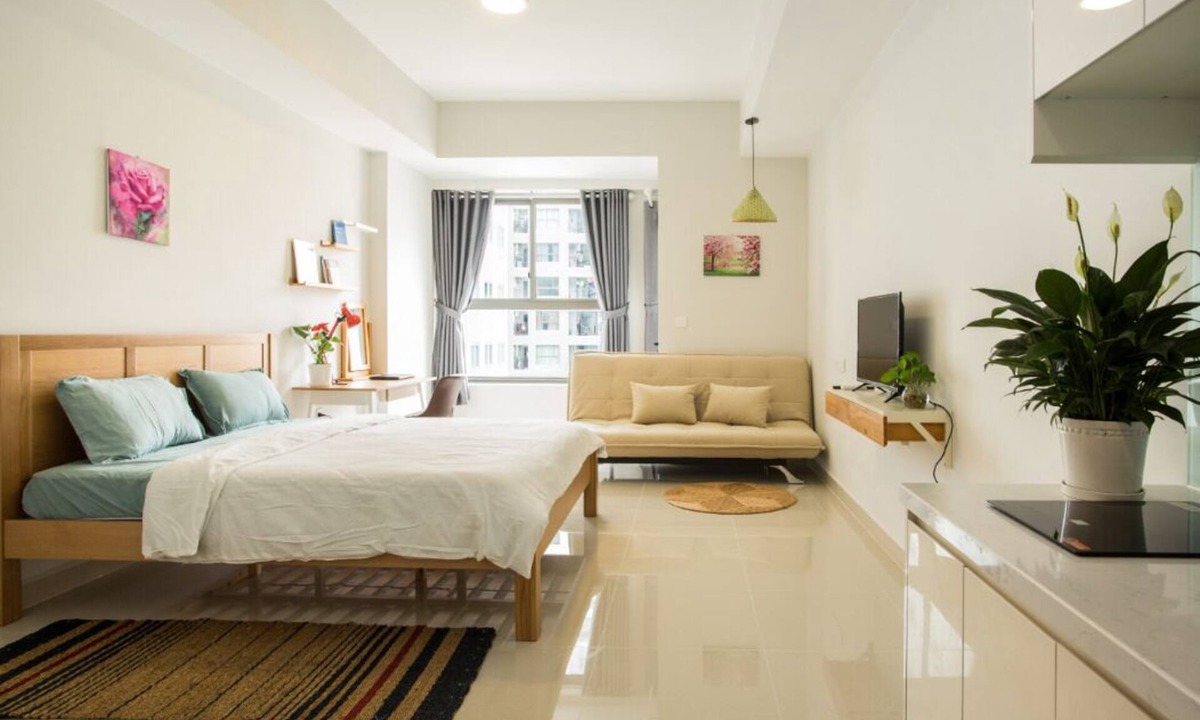 Tan Binh Apartment | Only 5 Minutes to Airport