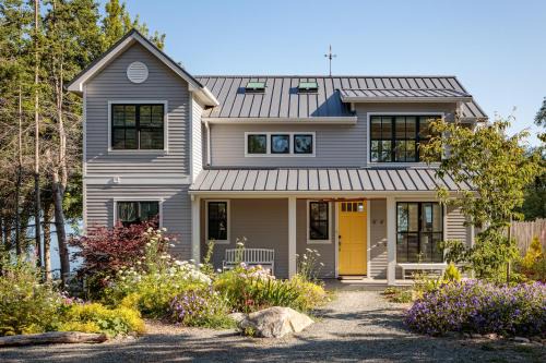 Eastsound House | Orcas Beach Cottage