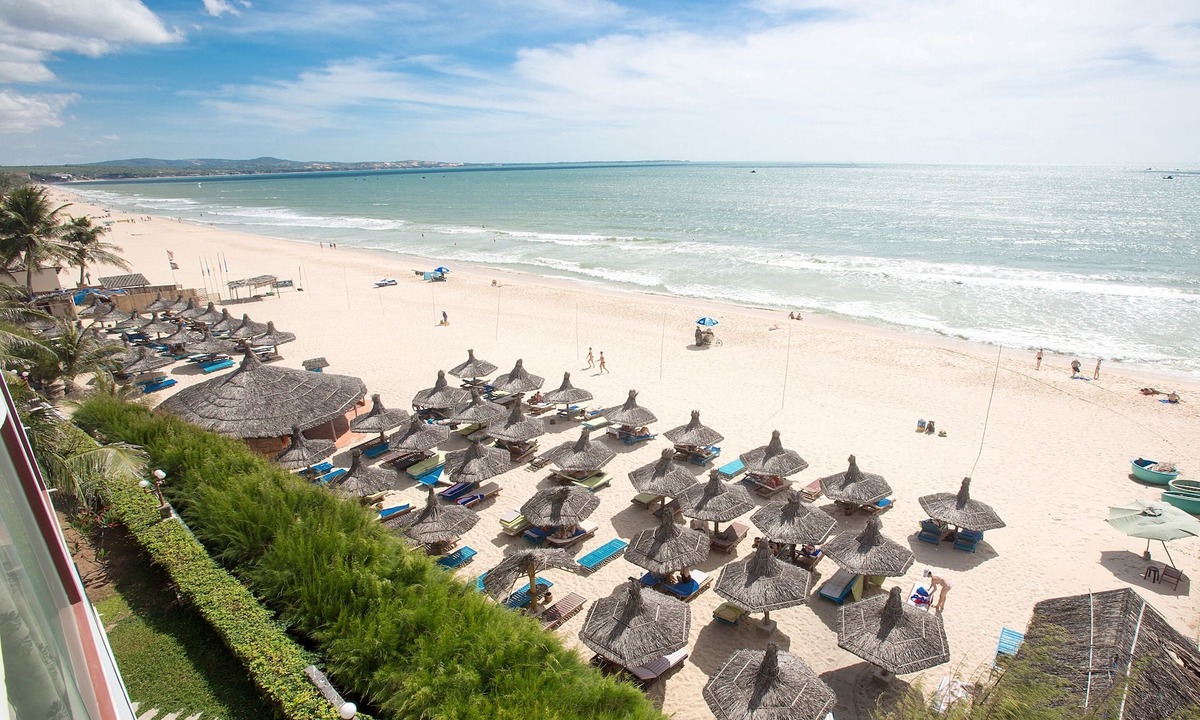 Central Mui Ne Beach Hotel | Palmira Beach Resort & Spa