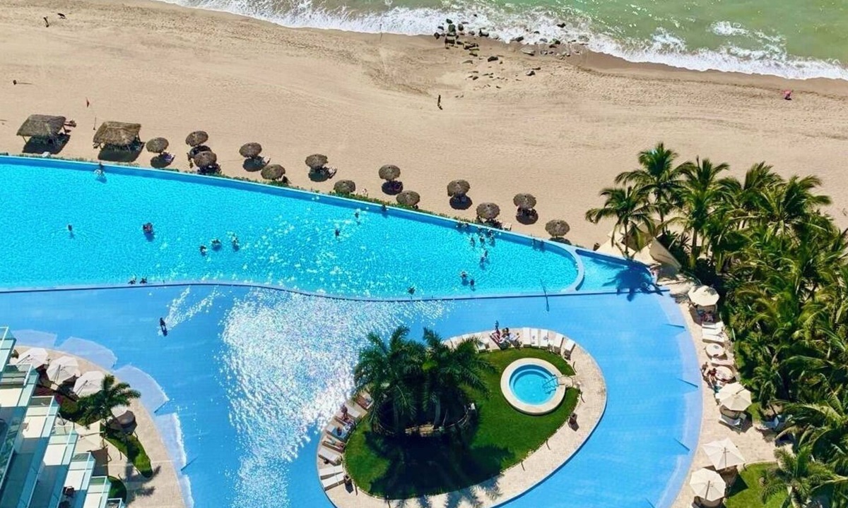 North Hotel Zone Apartment | Park Life Peninsula
