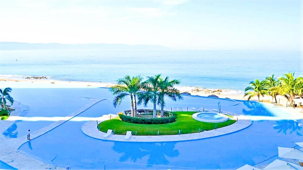 North Hotel Zone Apartment | Península T3 1A Luxurious Ocean View Getaway by Kivoya