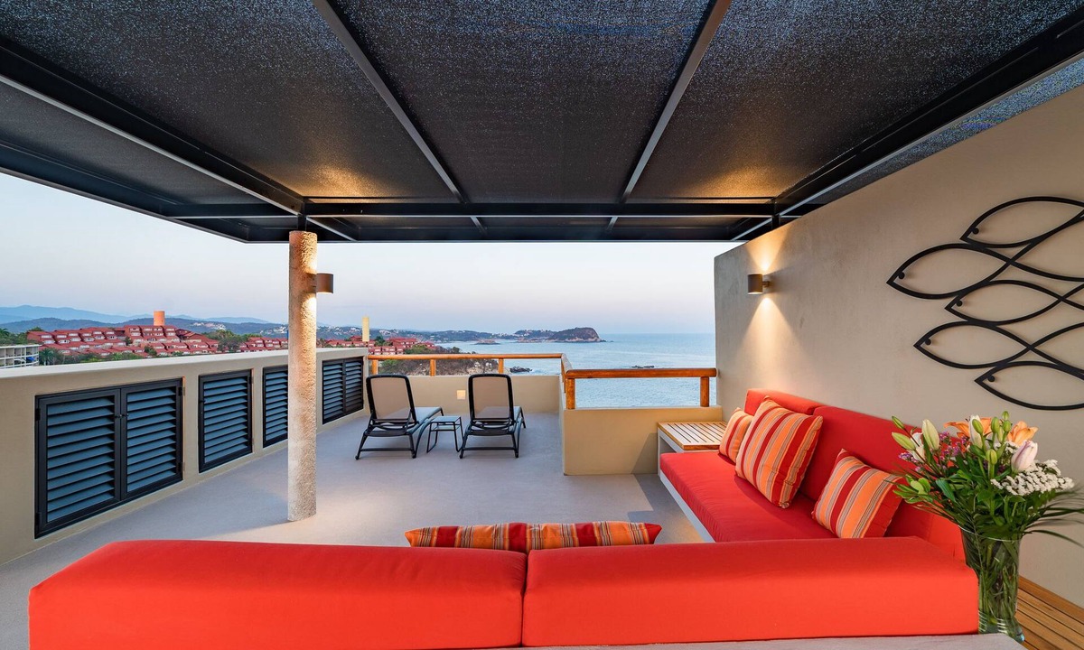 Santa Maria Huatulco Condo | Penthouse | Views + Beach Access + Rooftop Terrace