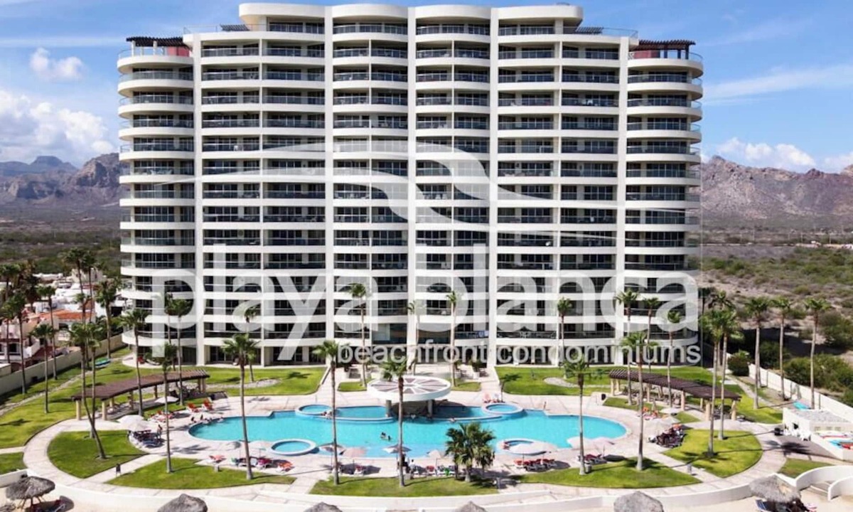 San Carlos Condo | Premier Playa Blanca Condo 204: 1BR,1.5BA,Beachfront,Ocean Views,Hotel Service