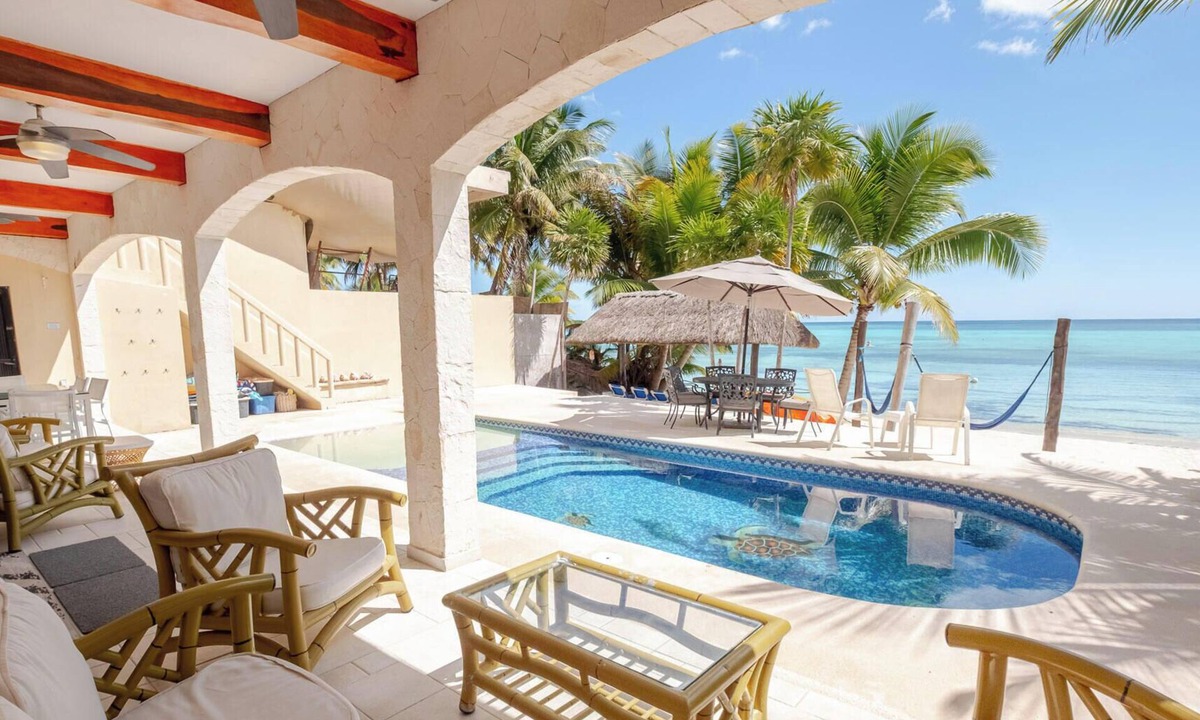 Soliman Bay Villa | Premier snorkeling from this beautiful beachfront villa, pool, AC and WiFi!