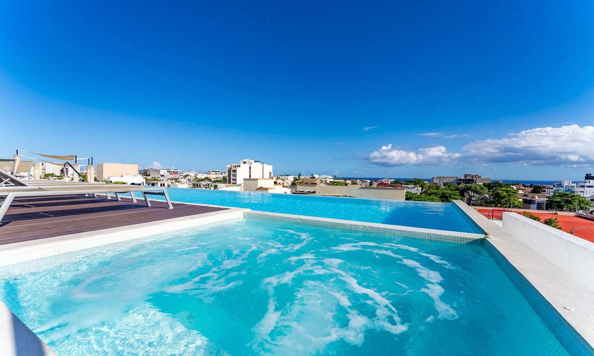 Centro Apartment | Prime Location Garden Oasis Rooftop Pool close5th