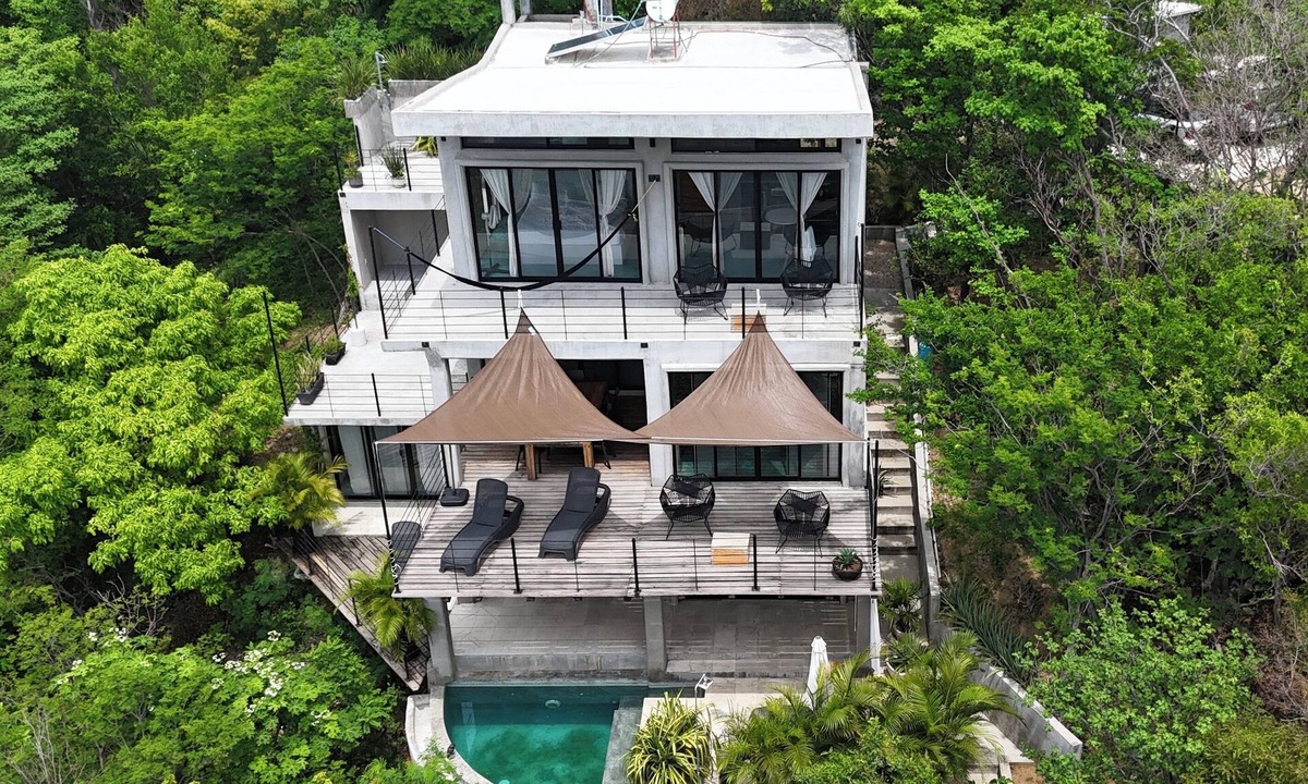 Arroyo Cruz Villa | Private Villa with spectacular ocean views and beaches close by