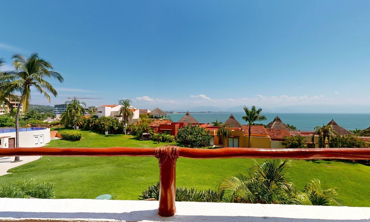 Centro Condo | Punta Esmeralda Magnolia 202