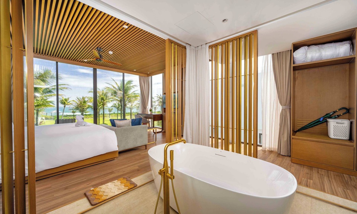 Dien Ban Hotel | Regal Riverside Villas