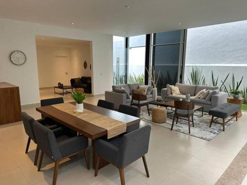 Tres de Mayo House | Residencia Corinto La Cima Frac Burgos Bugambilias