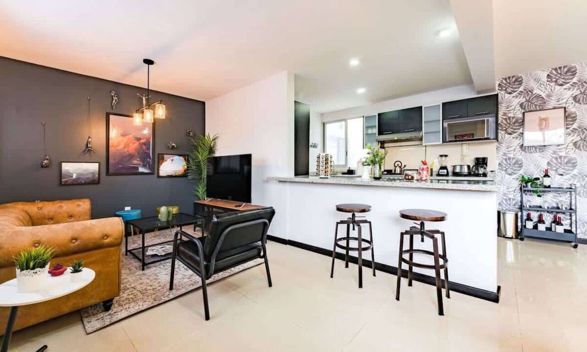 Roma Norte Apartment | Roma Norte Condo with City Views & Workspace