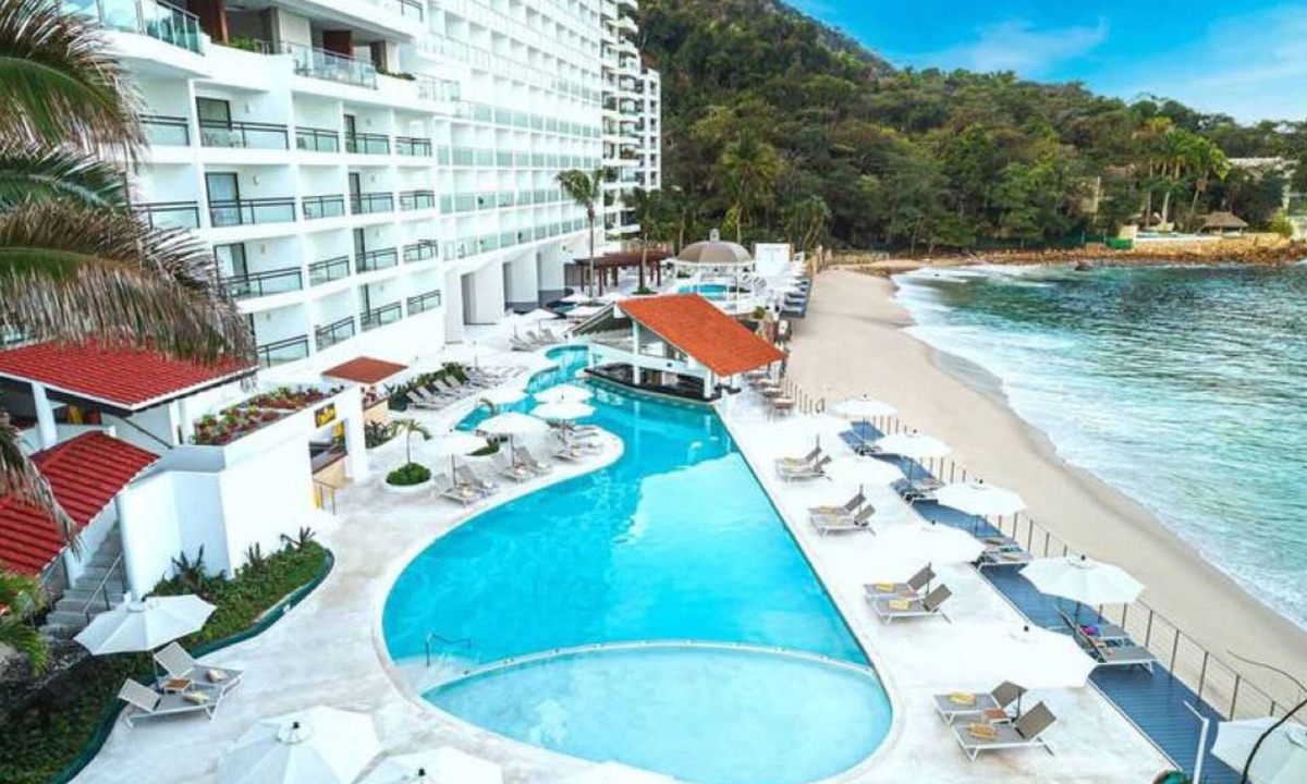 Conchas Chinas Hotel | Royal Holiday Club at Grand Park Royal Puerto Vallarta