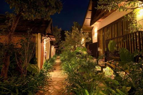 Thach That Resort | San Signature - Suối Ngọc Retreat