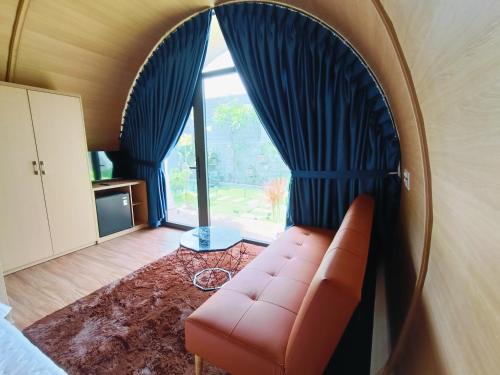 Suoi Nuoc Beach Ski Chalet | Sea Breezes-Gió Biển homestay