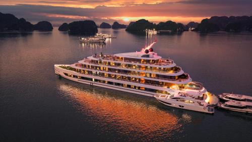 Bai Chay Boat Rental | Sea Stars Cruise Ha Long