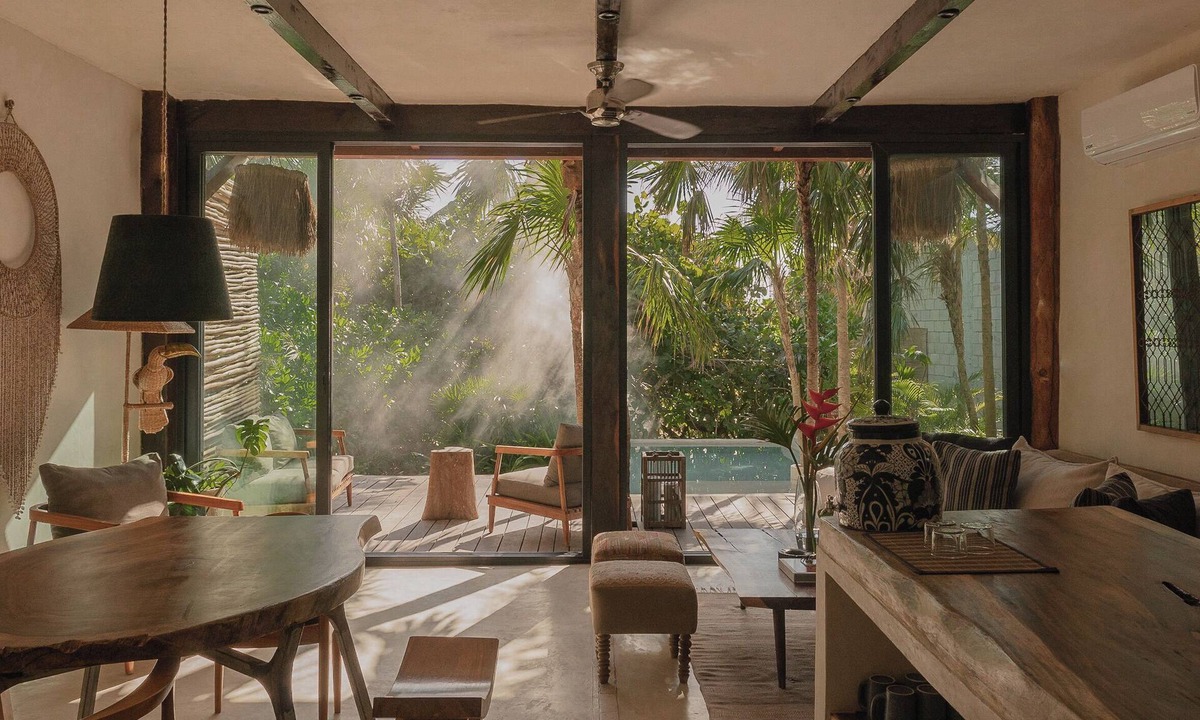 Zona Hotelera Villa | Secluded Two-Bedroom Beach House