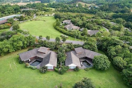 Bay Lang Apartment | Serena Resort Kim Bôi - Nguyễn Tâm