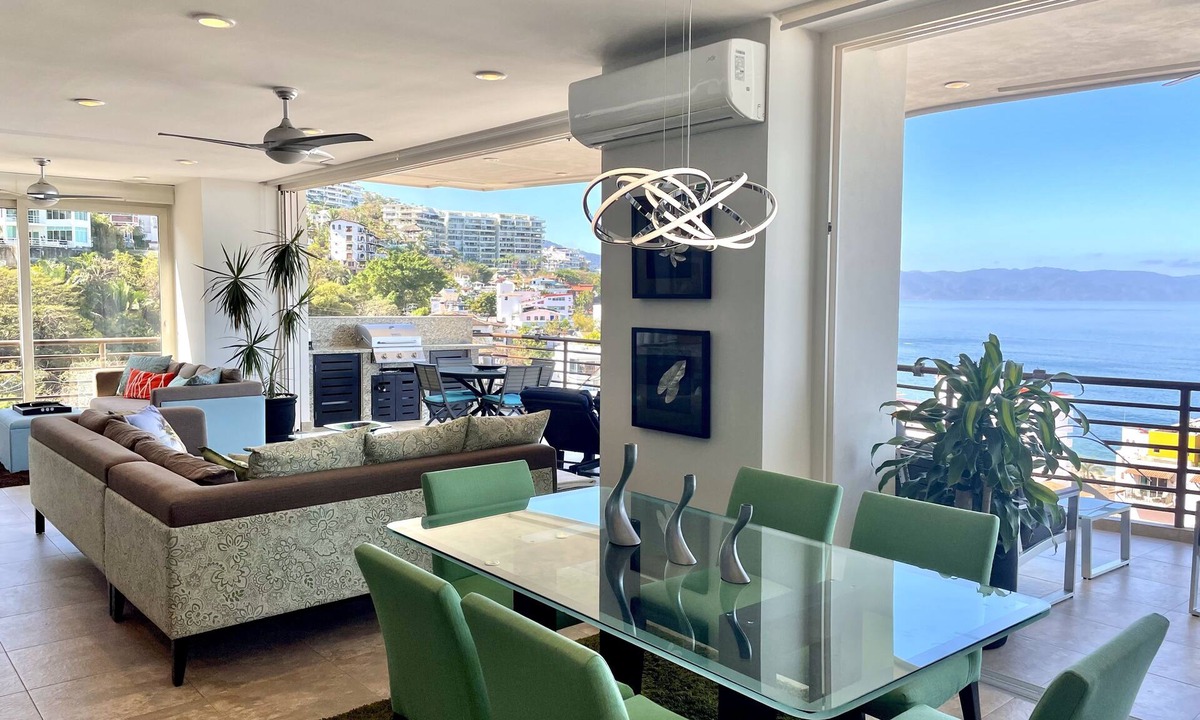 Amapas Condo | Signature 406, Sea Views, Specials: 3-15 Aug $149, 21-31 Aug $199, Sept $249/ngt
