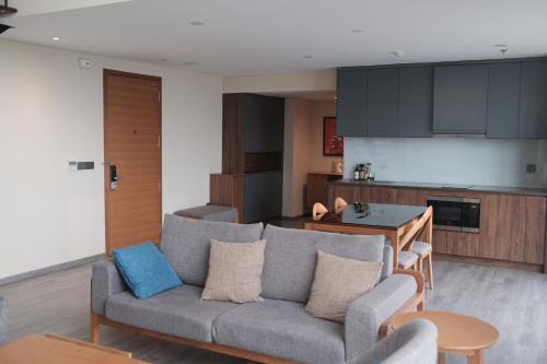 Tay Ho Apartment | Signature Duplex - Pentstudio West Lake by JANADE Loft Suites