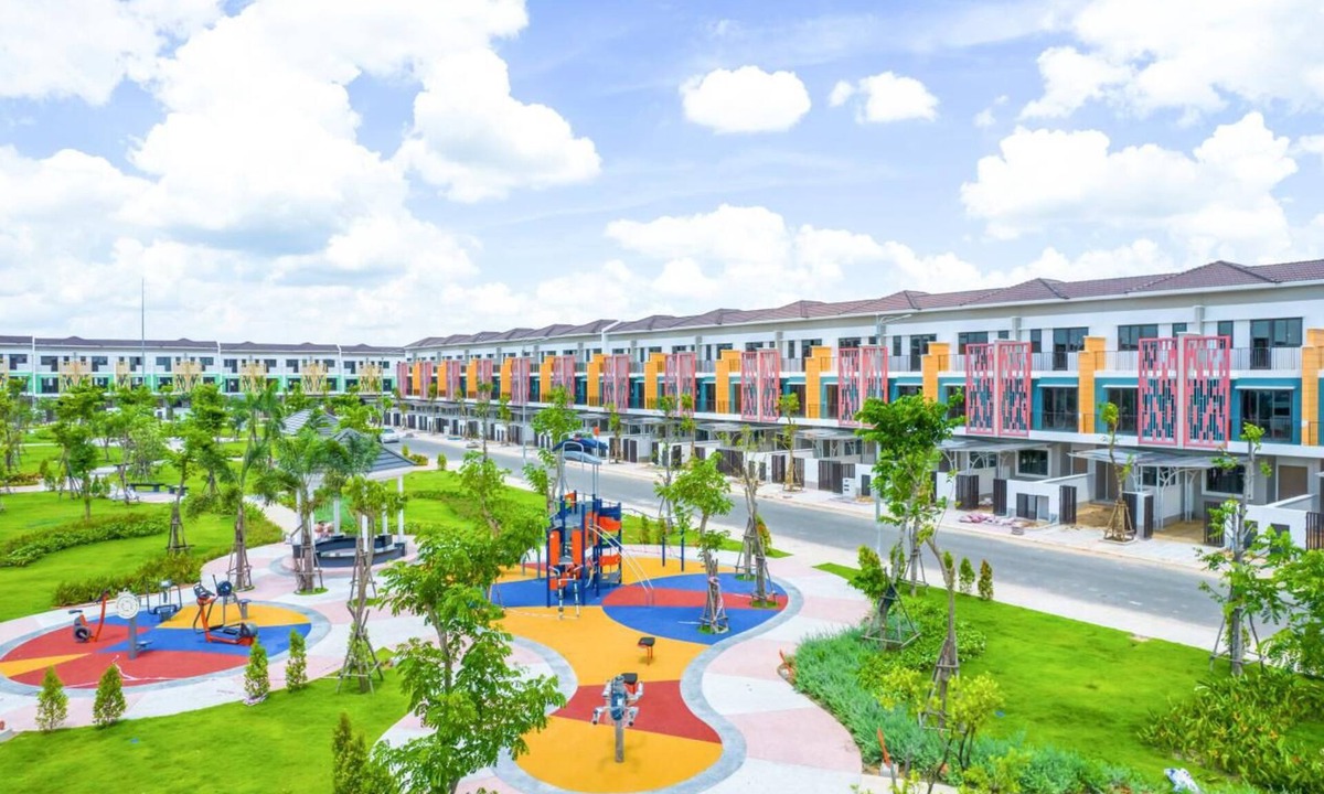 Tan Uyen Town Apartment | SINGAPORE 2 VILLA HOTEL
