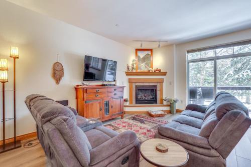 Willow Grove House | Ski & Explore: Silverthorne Gem w/Hot Tub Access!