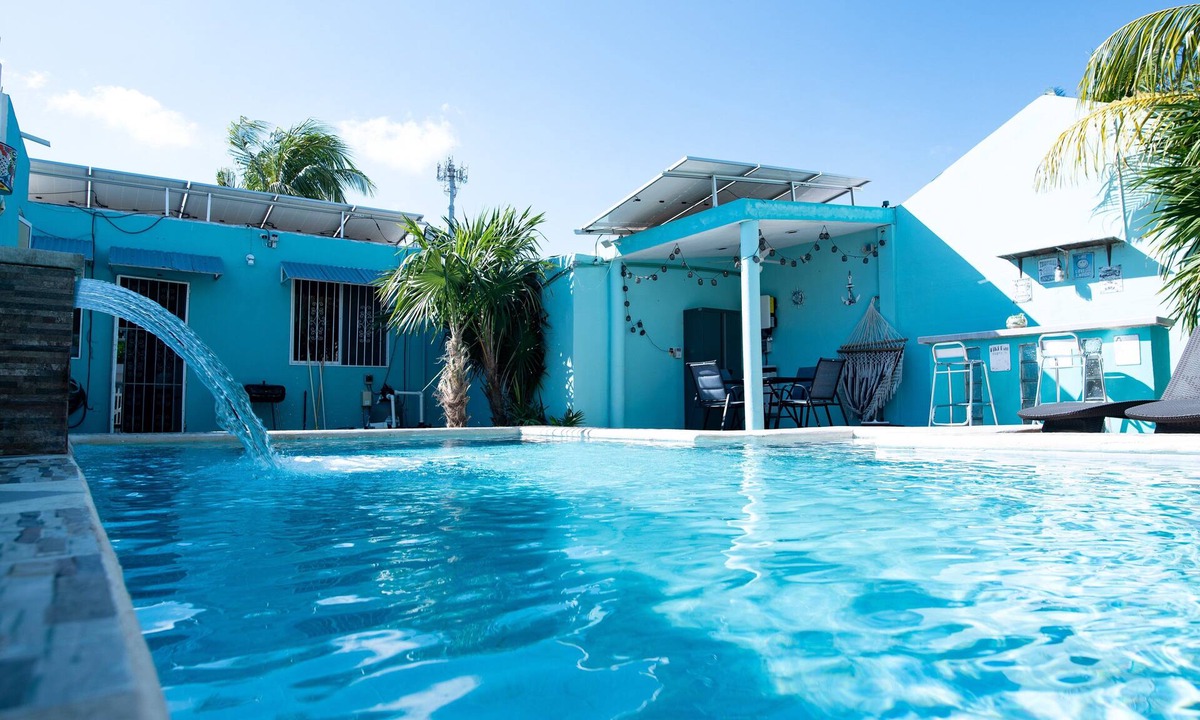 Chicxulub Puerto House | Solar panels huge pool fiber optic 100m to beach