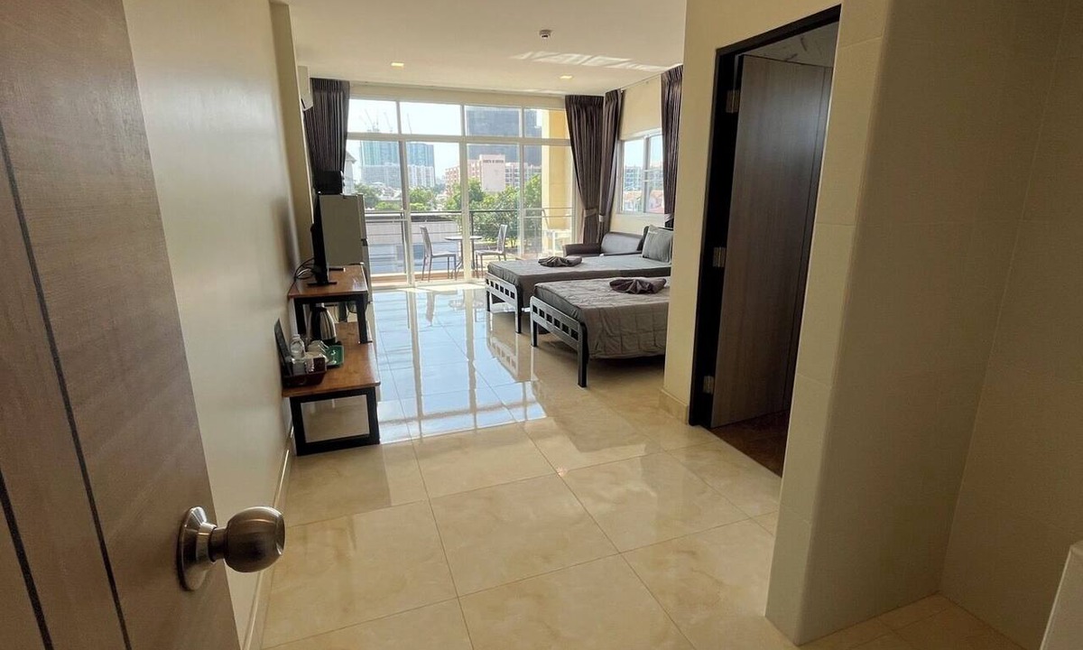 South Pattaya Hotel | Sorot Beach