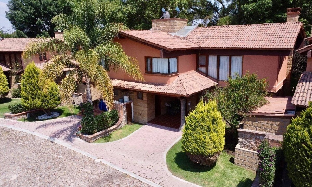 Centro House | Spacious and cozy Spanish-style house, near to vineyards, and colonial downtown