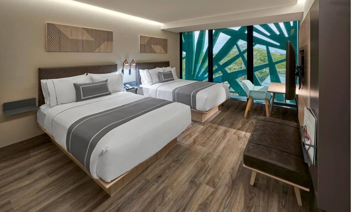 Zona Paseo Montejo Hotel | Spacious Retreat Perfect for Travelers Seeking Convenience - 2 Units