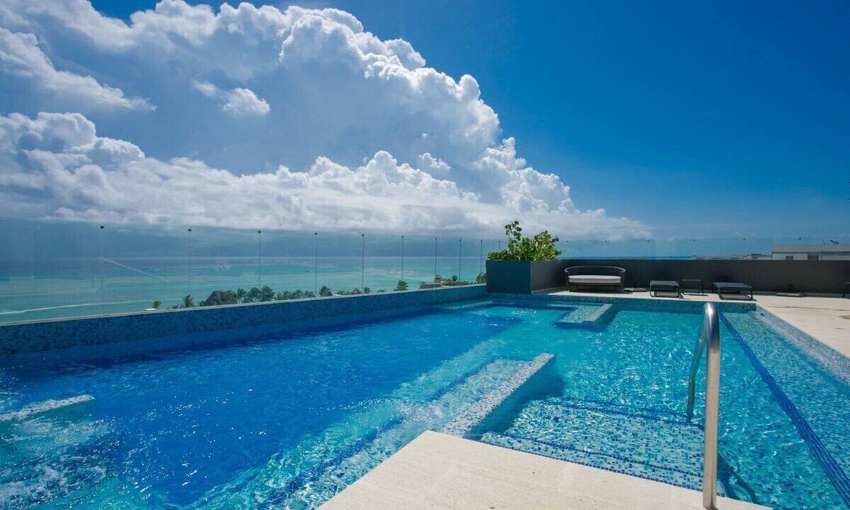 Luis Donaldo Colosio Condo | Stunning 3BR Ocean view PH! 1 block to the beach!