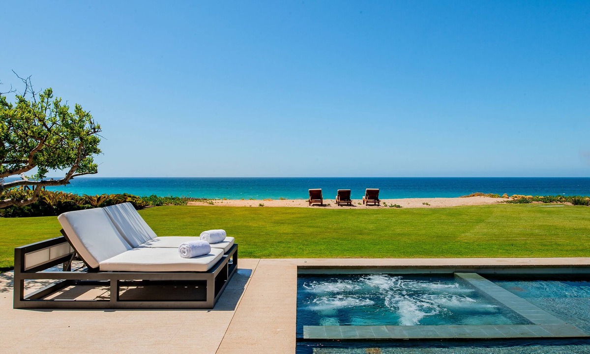 San Jose del Cabo Villa | Stunning Beachfront Modern Villa w/Pool & Sea of Cortez View In Ritz Complex
