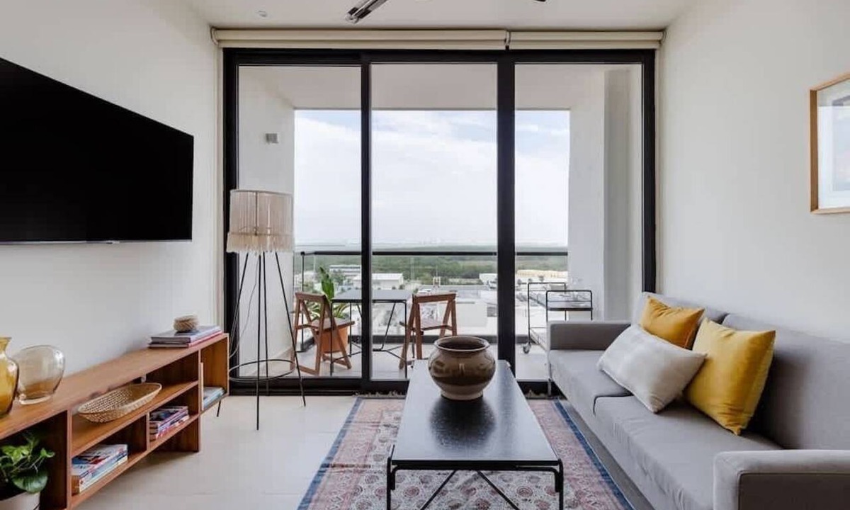 Downtown Cancun Apartment | Stunning Lagoon View Condo Pool & Gym 9th Floor