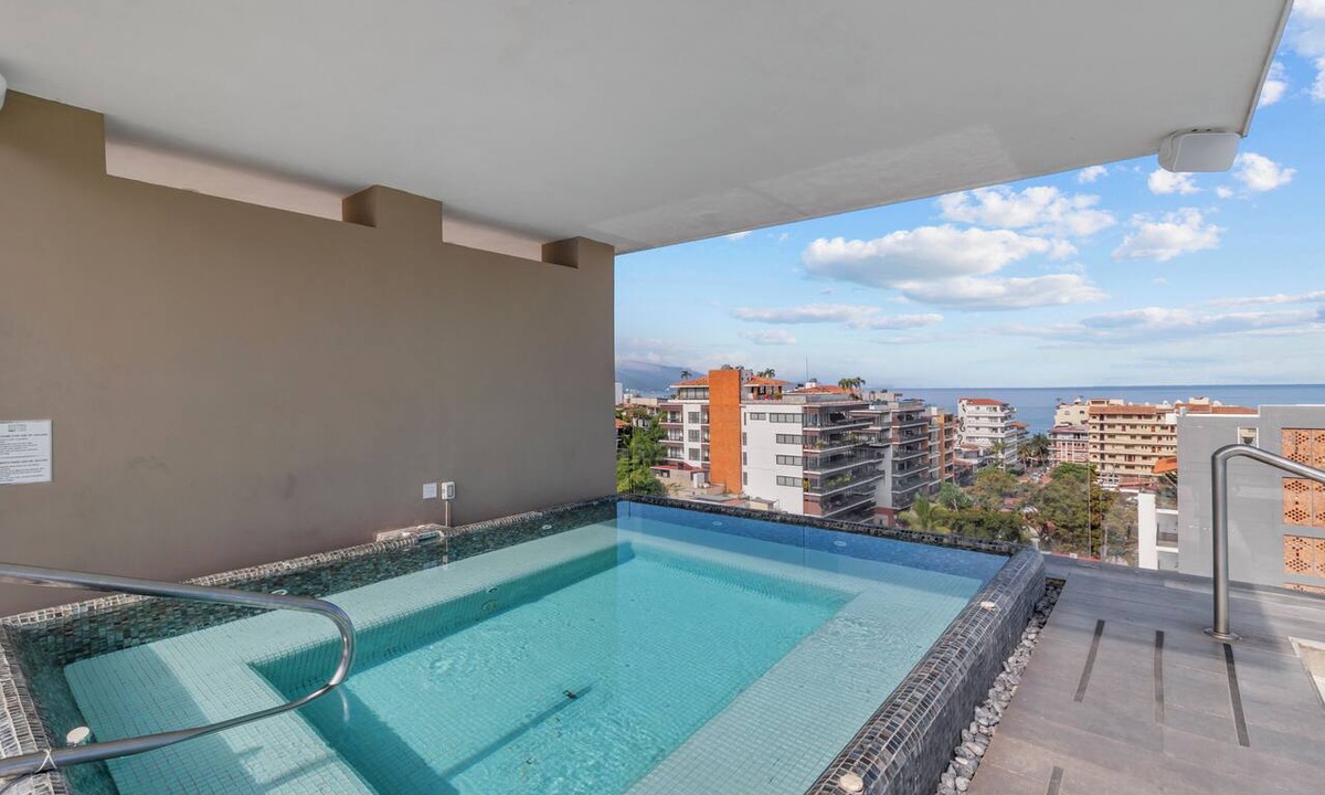 Emiliano Zapata Condo | Stylish Loft | Workspace, Rooftop Bar & Gym