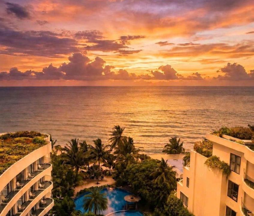 Duong Dong Hotel | Sunset Beach Resort & Spa- Beachfront Pirate Fire Show