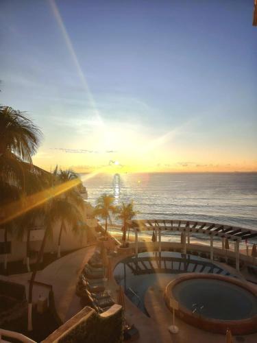Playacar Fase I Hotel | SUNSET FISHERMEN BEACH & SPA RESORT-Optional All Inclusive- 3 UNITS CHOICE-ROOM - 344A Ocean view with terrace- ROOM 344B No terrace, View from window to park - STUDIO 344C Ocean View Studio for 2- Playacar Beach, Phase 1-NO ELEVATOR!