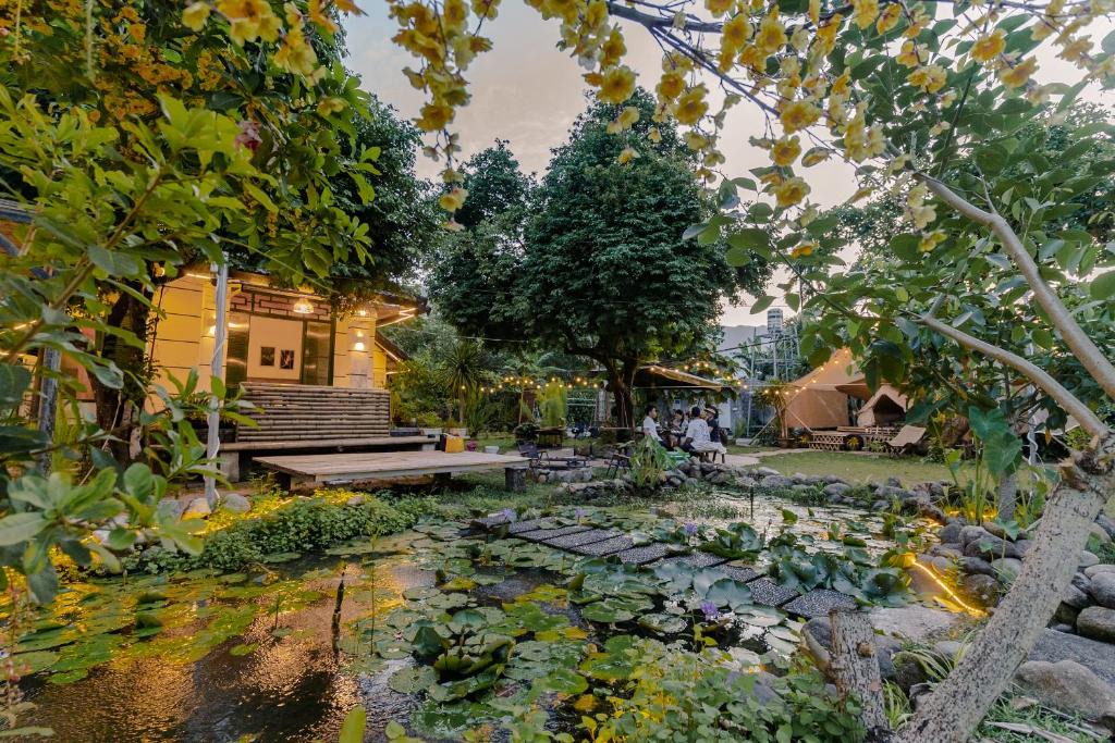 Lang Co Bed & Breakfast | Suoi Da Homestay
