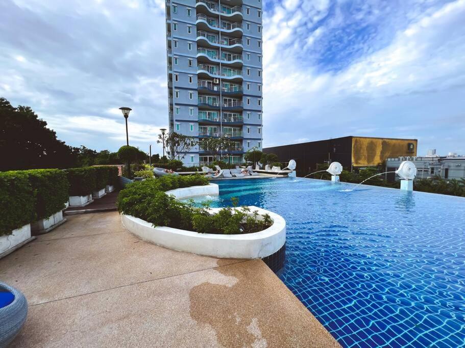 South Pattaya Apartment | Supalai Mare Charming Seaside Escape in Jomtien!