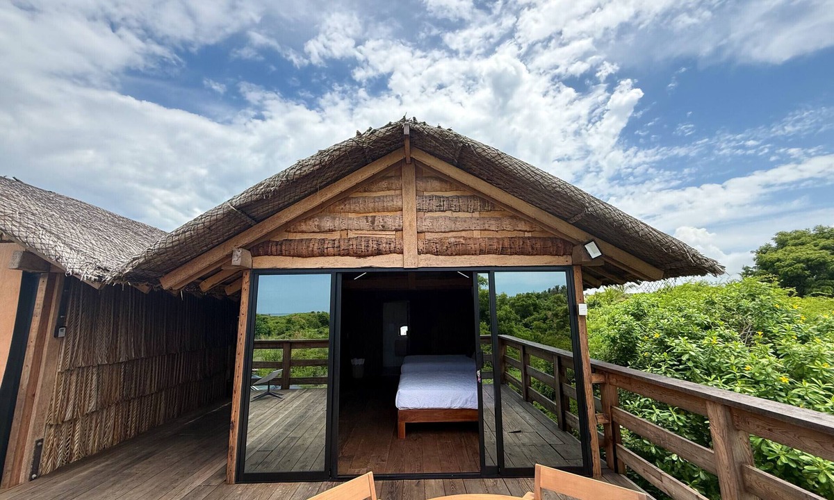 Elota Ski Chalet | Surf and Nature Retreat – Celestino Gazca